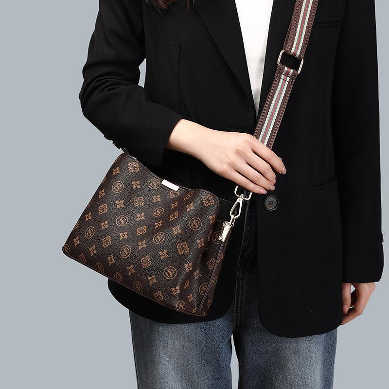 Bag Women's New Summer Bucket Bag Crossbody Women's Bag Premium Mom Bag Shoulder Bag
