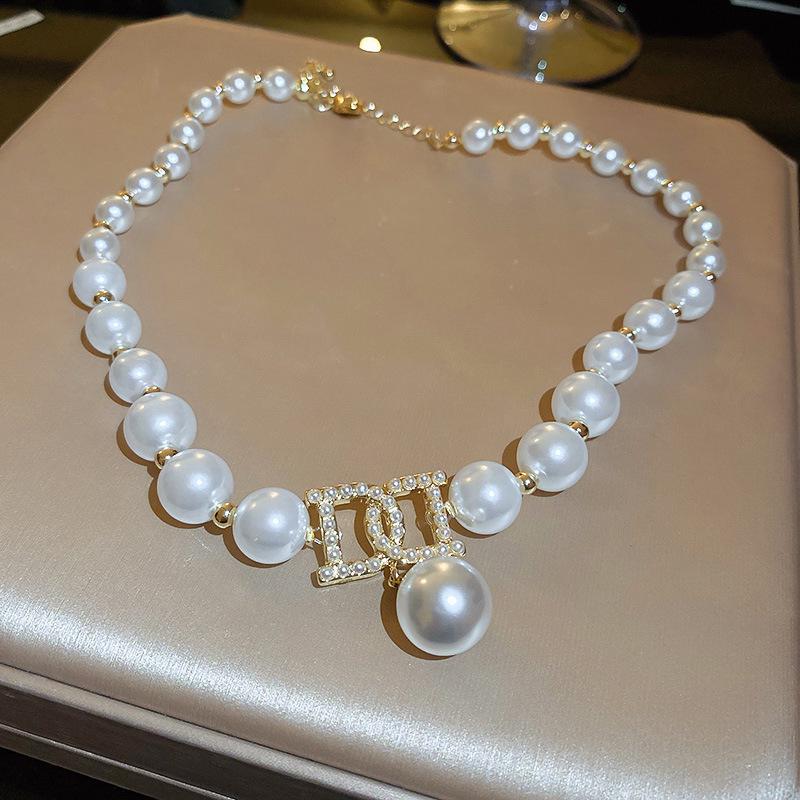 Vintage French Pearl Sweater Necklace: Elegant, Extra-Long Design for Versatile Fashion