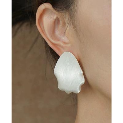 Artistic Sense Matte Silver Natural Texture Petal Stud Earrings Light Luxury Irregular Design Exaggerated Earrings 483