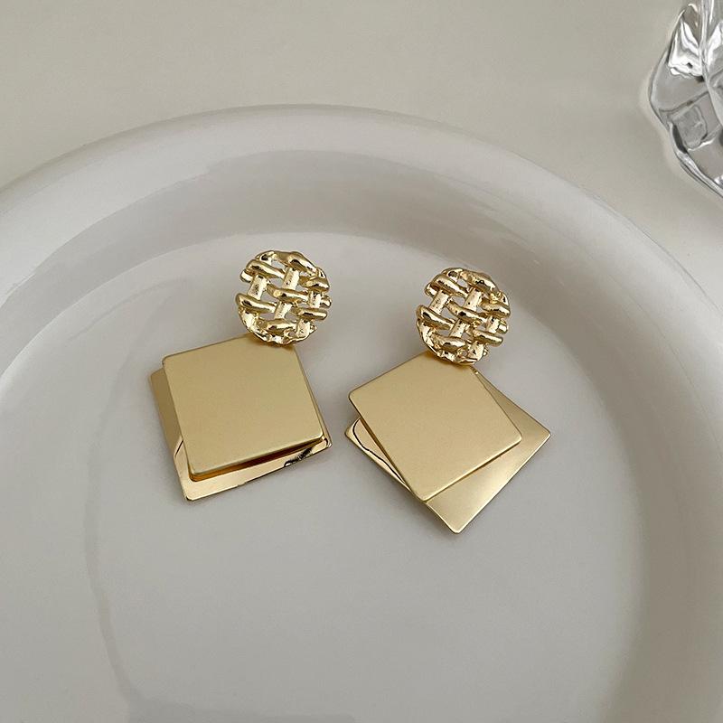 Metal Simple Versatile Earrings Personality Exaggerated Earrings Temperament Advanced Sense Earrings Fashion Earrings Women