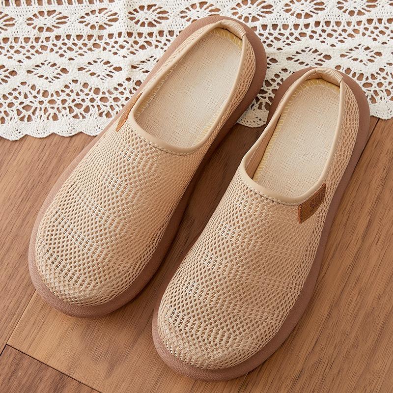 Shoes women's versatile summer new slippers women's comfortable and breathable outer wear one pedal women's shoes soft sole half drag