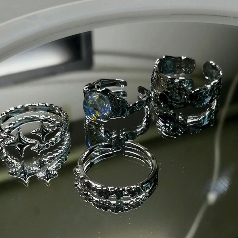 Niche Design Sense Diamond-Set Zir*****Pening Simple Star French Moonstone Ring Women