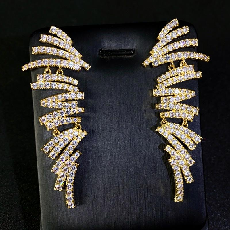 

K real gold electroplated zircon geometric fringed earrings European and American exquisite fashion stud earrings light luxury high-end earrings women