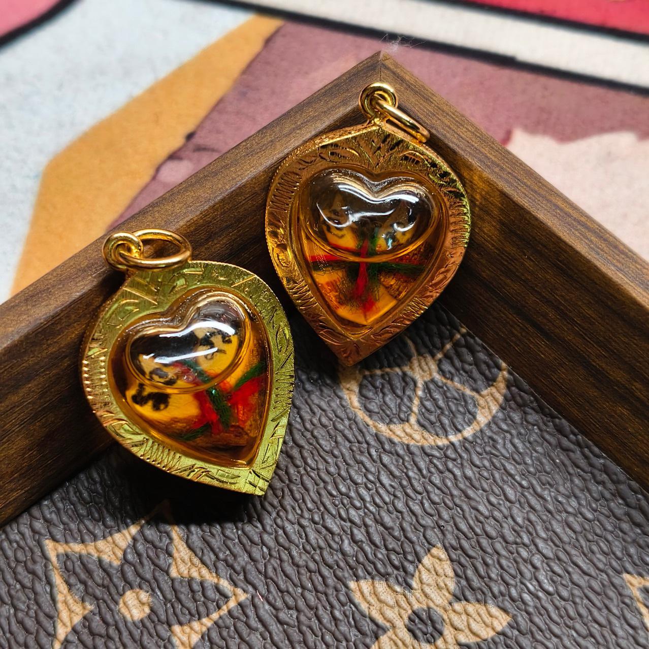 Thai Buddhist LP Attraction Bird Oil with Gilded Shell