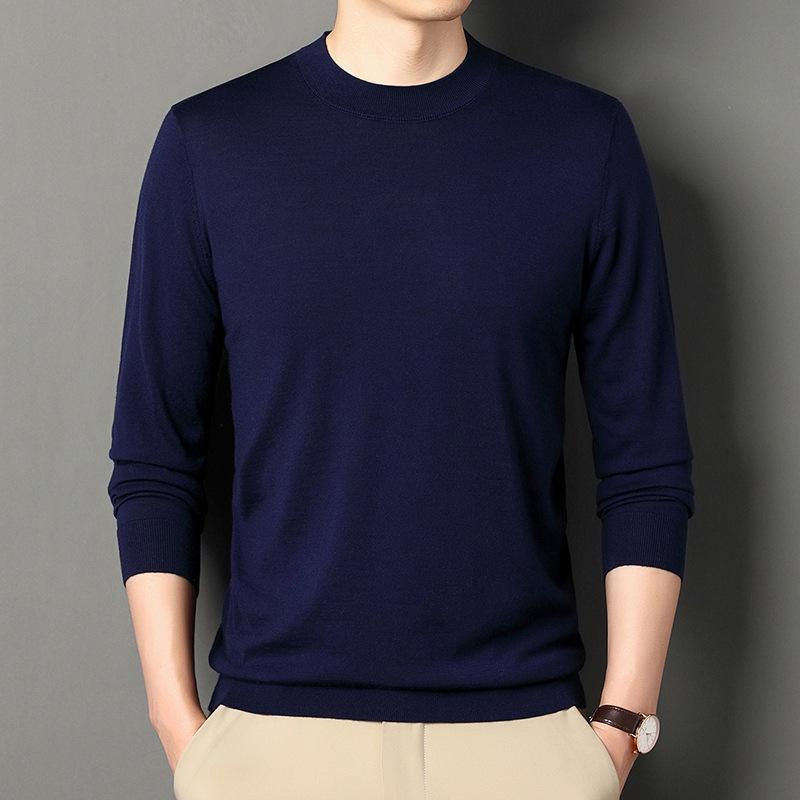 Herren Feinstrick Pullover aus reiner Wolle mit Rundhalsausschnitt, Mondgrau/Weinrot, Einfarbig, Nicht kratzend, Herbstkollektion.