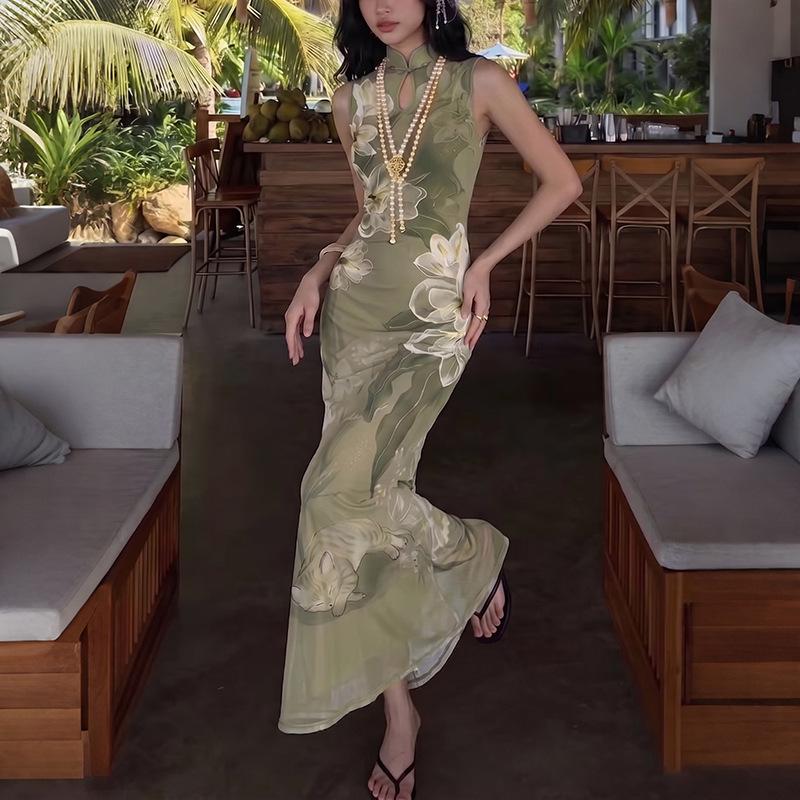 2026 European and American Summer New Temperament Pure Desire To Hang the Neck, Waist, Slim and Thin Cheongsam Collar Long Dress