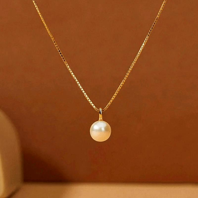 

1 minimalist necklace, perfect for everyday layering; elegant chain design, ideal for casual outfits