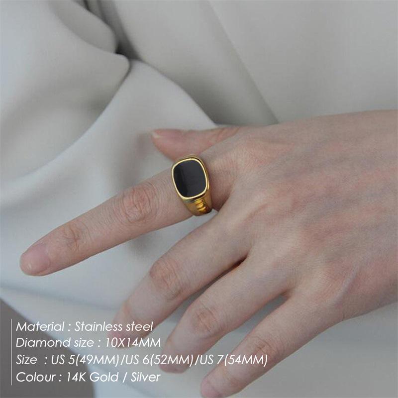 Niche Design Mother-of-Pearl Gold-Plated Ring for Women - Elegant, Versatile, and Luxurious