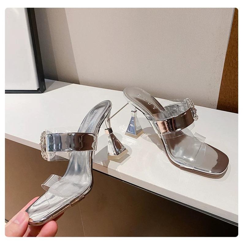 Fashion The New Summer Sandals with Transparent High Heels, Sexy Thin Heels and Fashionable Rhinestone Slippers Are Worn Outside