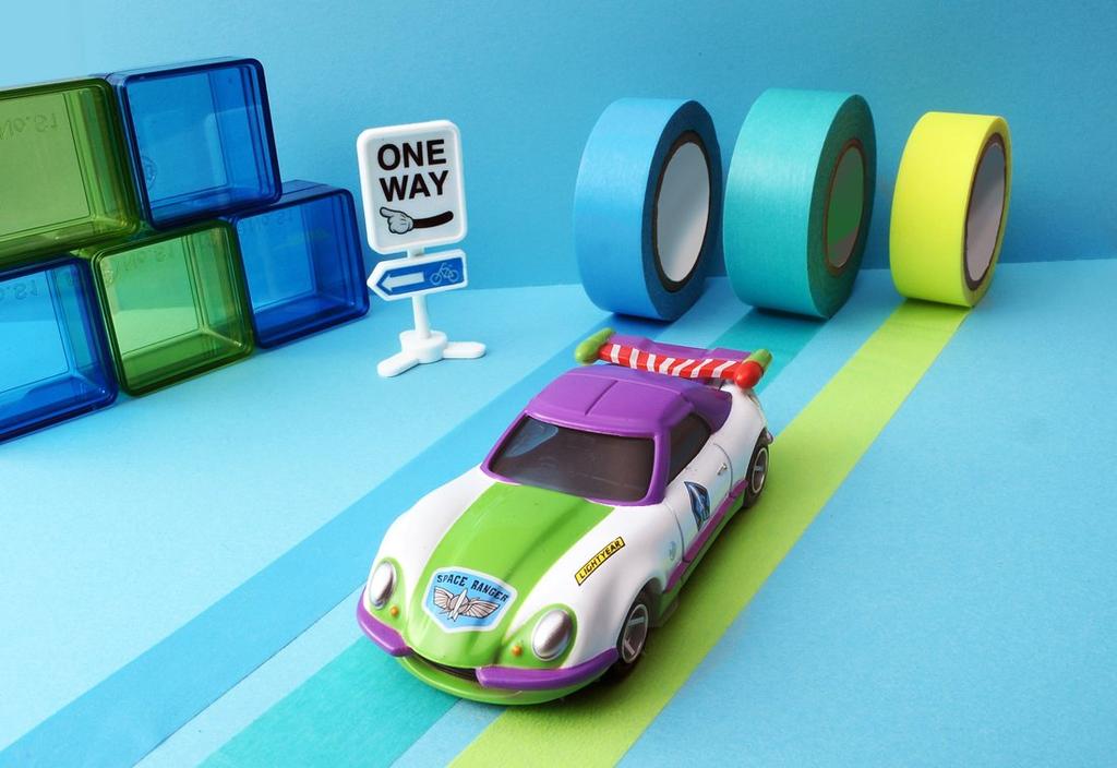 Tomica Disney Motors Novo Carro Esportivo Buzz Lightyear DM-03 (provisório)