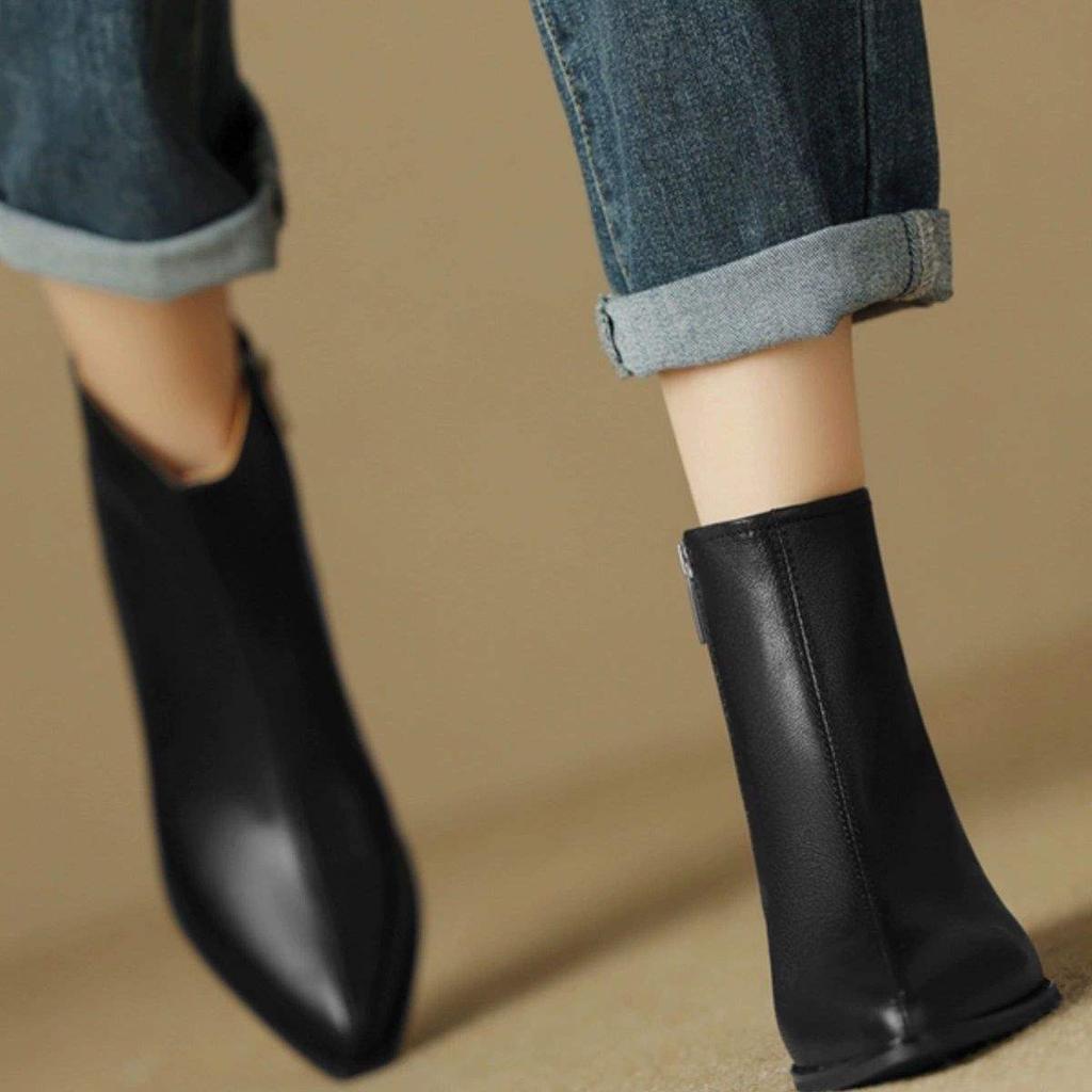 Soft Leather Pointed Short Boots Women's French Retro Autumn and Winter New Soft Leather Bare Boots Low Thick Heel Single Boots Winter High Heels Wome