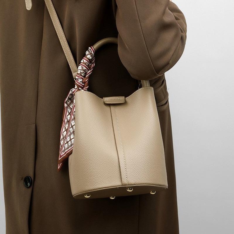 Bucket Bag Women's Small Bag New Summer Niche Commuter Bag Handbag High-end Messenger Shoulder Women's Bag