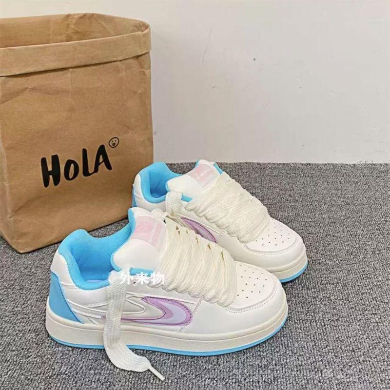 

Niche design lightning bread shoes women ins spring and autumn new board shoes versatile casual women 35