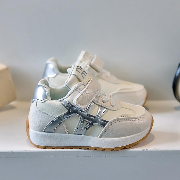 

Одноклассник 2025 осень новые детские спортивные туфли девочки детские туфли туфли Форреста Гампа мальчики кроссовки 16-20 yards, 50 pairs in the whole box серебряный