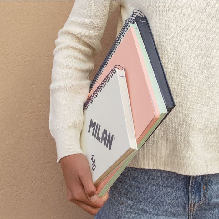Cahier A5 - MILAN - 430 - Couverture rigide - 80 feuilles - Quadrillage 5 x 5 mm