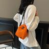 Japanese casual niche design, simple and foreign, personality, portable small satchel, fashion travel, fashion small round bag girl
