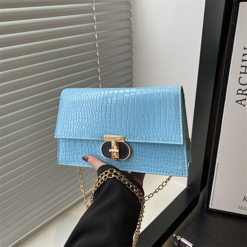 Retro fashion light luxury summer new women's bag chain simple personality single shoulder armpit messenger bag