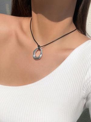 Tjock Metallisk Uthålad Asymmetrisk Geometrisk Flera Element Berlock Hjärtformad Hänge Halsband Justerbar Svart PU-läderrep Halsband