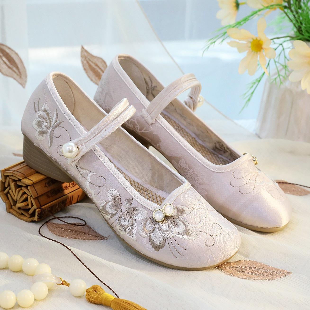 

[Юлань] весенние новинки 2025 года, тканевые туфли старого Пекина, подошва из говяжьей жилы, вышитые туфли в этническом стиле, туфли для ханьфу и ципао 39