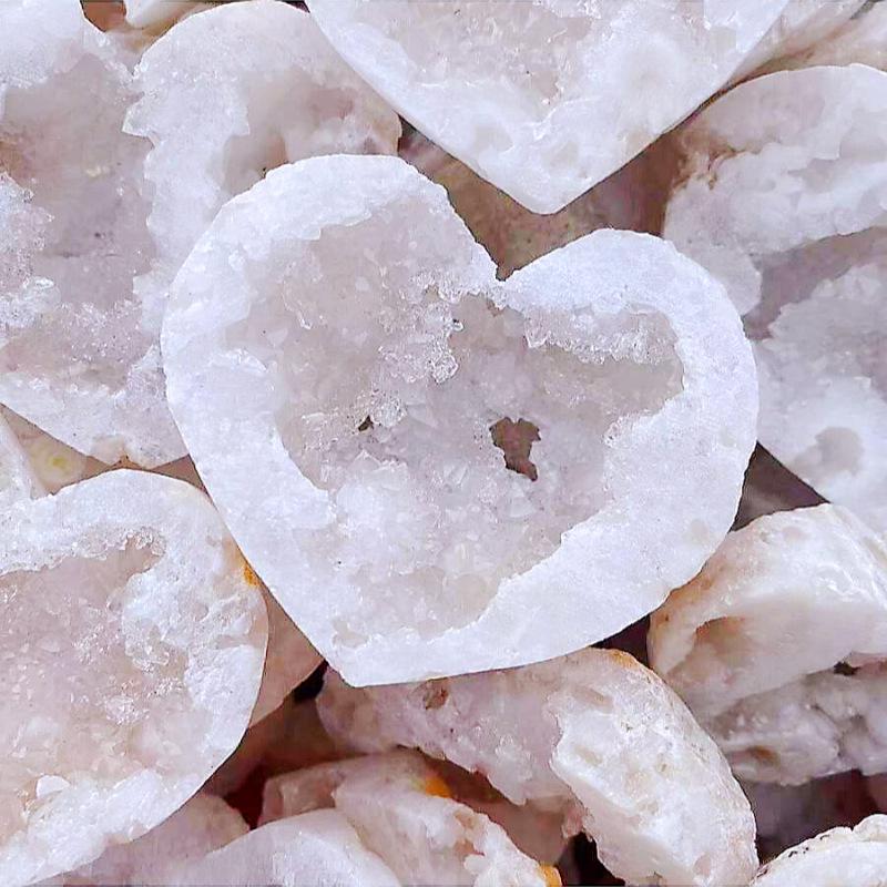 

Natural White Agate Heart Geode Ball: Raw Crystal Mineral Specimen Ornament Approximately 5cm
