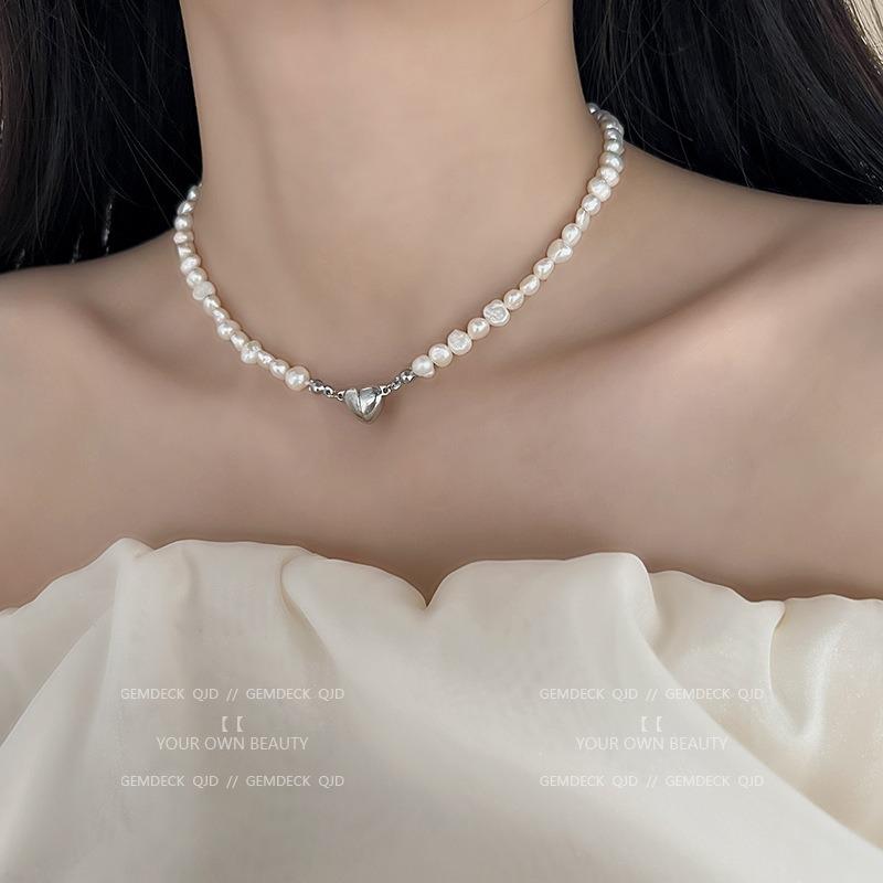 Pearl love magnet necklace women's light luxury niche simple cold wind collarbone chain design sense neck chain accessories