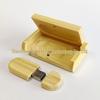 Bambus USB-Stick Set: Individuell mit Logo oder Schullogo lasergraviert - Perfekt für Hochzeiten und Fotografie-Geschenke