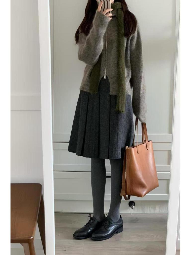 Petite 2026 Autumn/Winter Wool Pleated High-Waisted A-Line Skirt, Slimming Mid-Length Women's Fashion