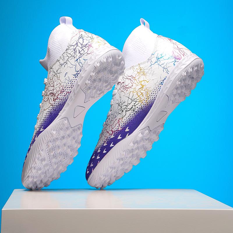 Men Soccer Shoes Kids Football Boots Women Professional Soccer Cleats Antiskid Chaussure Football TF/FG Outdoor Football Shoes