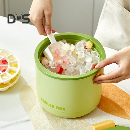 Ice Bucket Ice Cube Tray with Lid & Bin Efficient Ice Making Mold for Freezer Easy Release Reusable Ice Cube Maker for Drinks Coffee