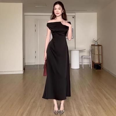 2026 French Style Slimming One-Shoulder Long Dress for Women - Elegant, Hip-Hugging, and Waist-Cinching