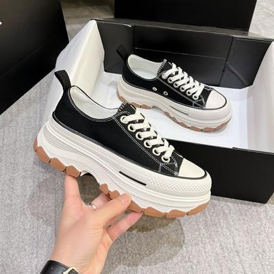Hochwertige Frühling- und Herbst-Freizeit-Plateau-Schuhe für kleine Männer, höhenvergrößernd, atmungsaktiv, vielseitig, rutschfest, niedrig geschnittene Canvas-Schuhe, Damen-Neuheiten