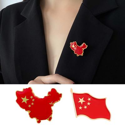China Rote Flagge Karte Form Brosche Nationalfeiertag Nationalflagge Brosche Pin Anzüge Pullover Abzeichen