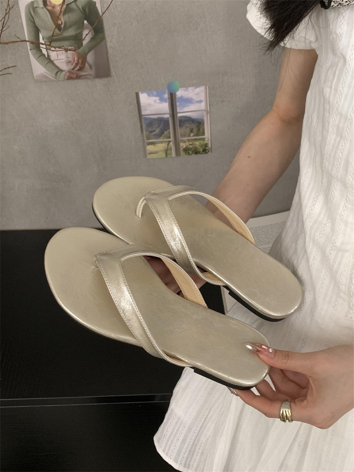 

Новые французские ретро шлепанцы на платформе 2025 года женские с перемычкой для пальца пляжные сандалии модные универсальные повседневные крутые тапочки 40