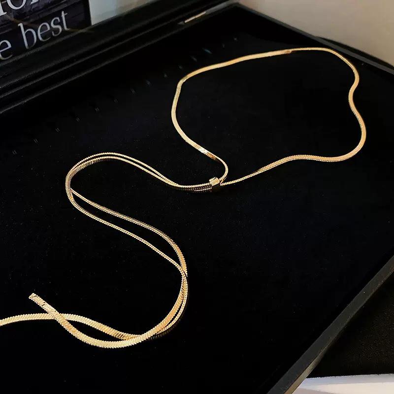 Regulowany Minimalistyczny Geometryczny Plisowany Skórzany Naszyjnik: Wszechstronny Łańcuszek na Obojczyk o Wysokiej Czułości