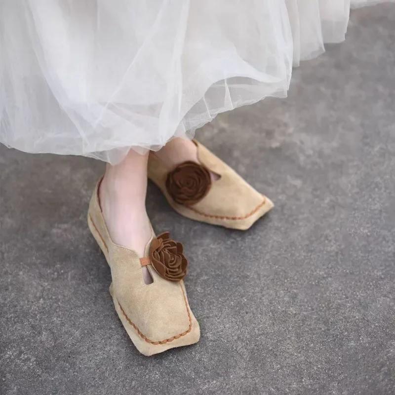 Mode Ballerinas Damen Frühling und Herbst Neu Retro Nische Blume Eckige Zehenpartie Tiefer Ausschnitt Weiche Sohle Einzelne Schuhe