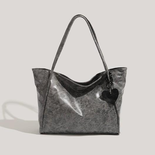 Ielgy Love Pendant Large Capacity Tote Bag Commuter Bag