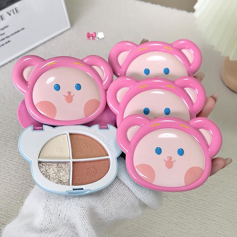 Gege Bear Fantasy Four-Color Eyeshadow Palette: High Pigmentation, Low Saturation, Easy Blend, Fine Powder.