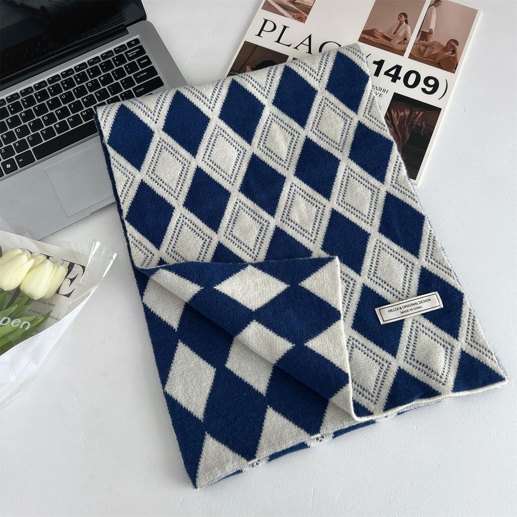 Korean Style Khaki Hollow Diamond Plaid Scarf for Women Winter Literary Retro Knitted Wool Warm Student Scarf