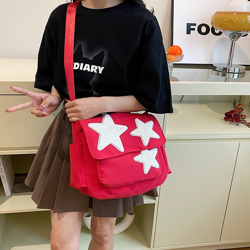 Schultertasche mit kontrastfarbigem Sternmuster, modisch lässig, bequeme Träger, großes Fassungsvermögen