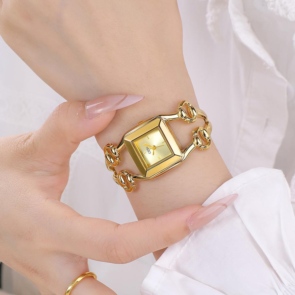 Luxe Eenvoudig High-End Armband Klein Vierkant Horloge Niche Hoge Waarde Mode Legering Waterdicht Dames Kwarts Horloge