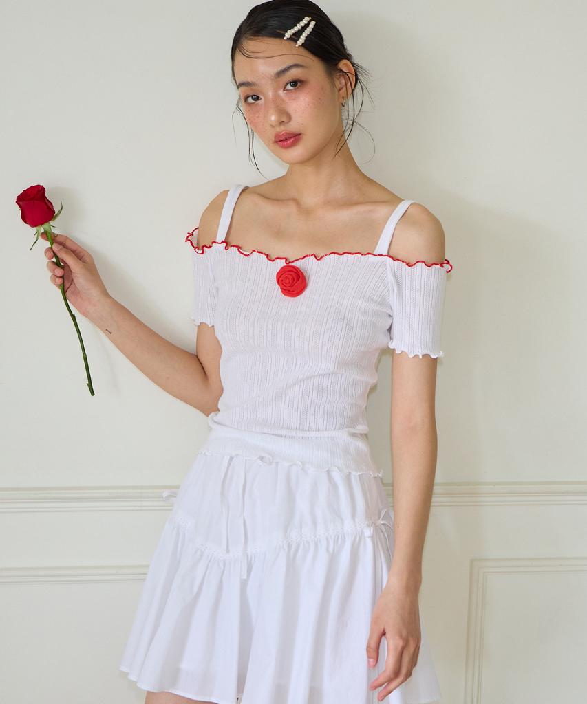 SALON DE YOHN Corsage Point Strap Off Shoulder T_ White
