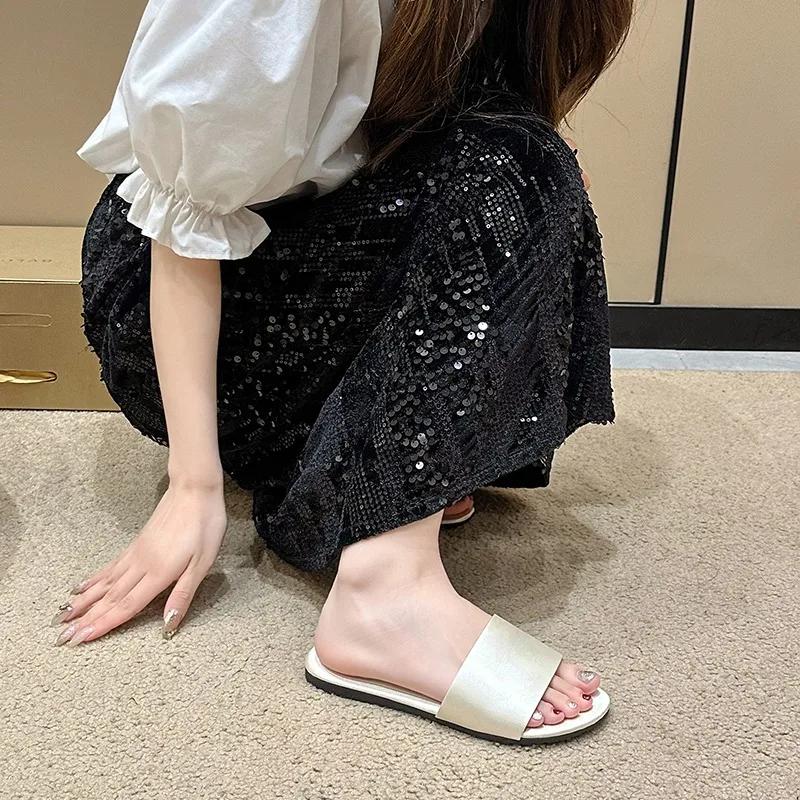 2025 Summer Open Toe Women's Slippers Plus Size Bathroom Slippers Concise Best Seller Light Comfortable Flat Slippers