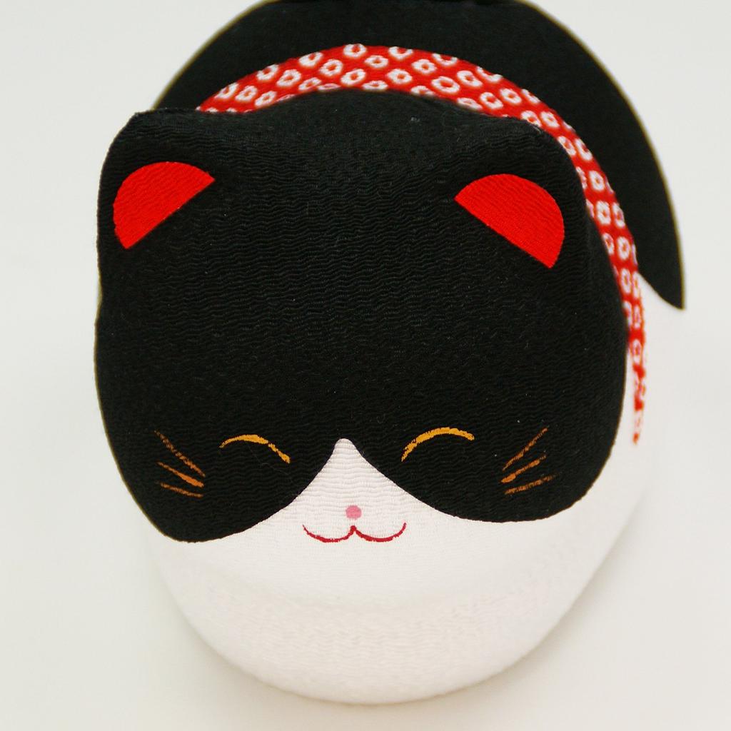 Osaka Choseido Ornament Lucky Cat Swaying Solar Black Cat Sitting Cat Crepe Good Luck Goods Original Wooden Tag Included