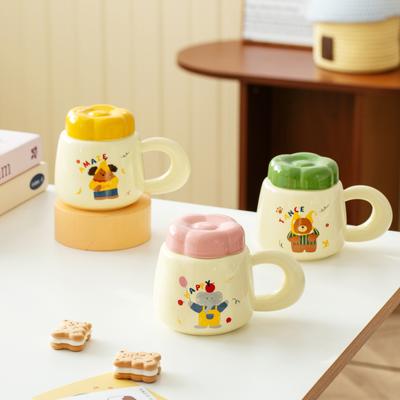 Cartoon Keramiktasse Hochwertige Wassertasse Kreativer Becher mit Keramikdeckel Geschenkbecher für Studentin Trinkwasserbecher