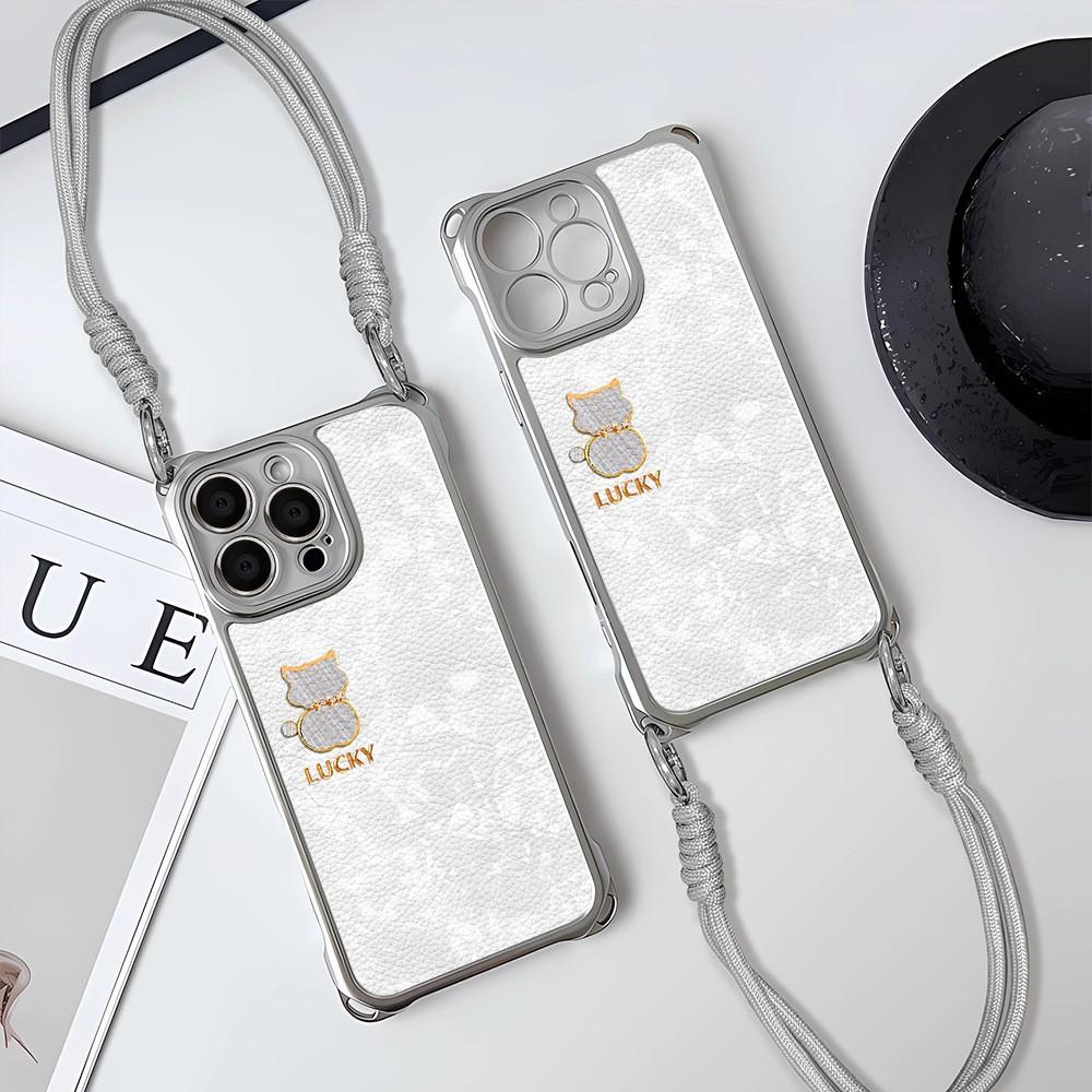 Lucky Cat Is Suitable for Apple 17 Mobile Phone Case 16pro Apple Couple Model with Lanyard.