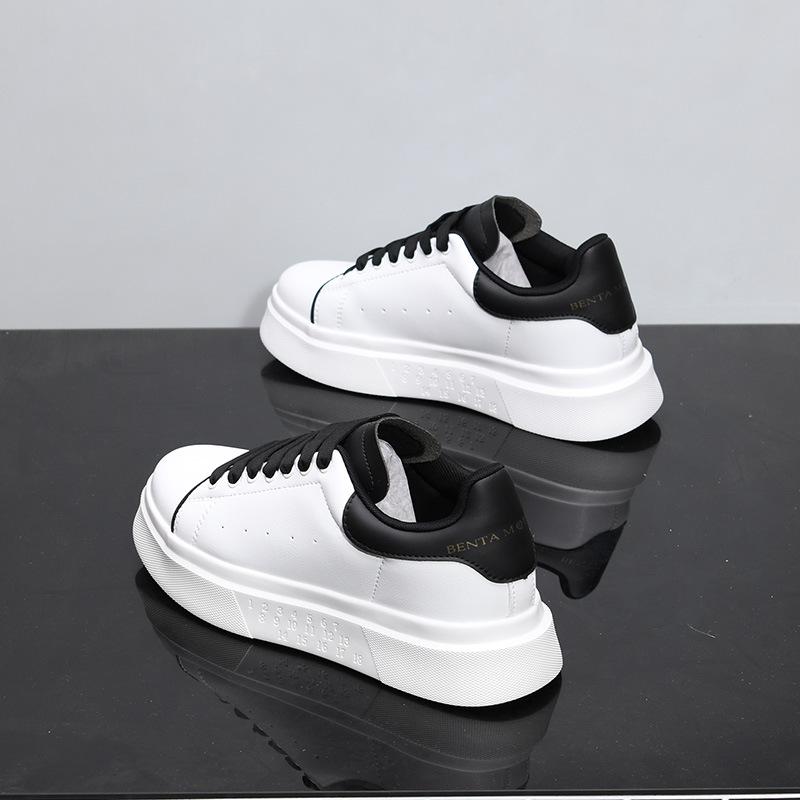 McQueen Spring and Summer Breathable Casual Board Shoes Sports Thick Sole Inner Height Increase Small White Tide Shoes FG