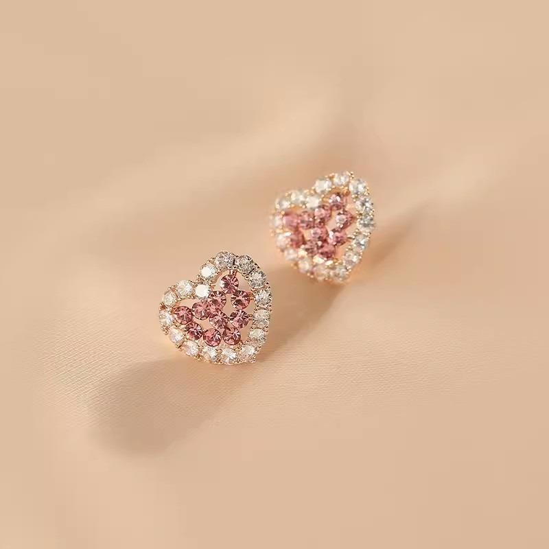 1 pár růžových diamantových doplňků do náušnic ve tvaru srdce a jemného lesního stylu