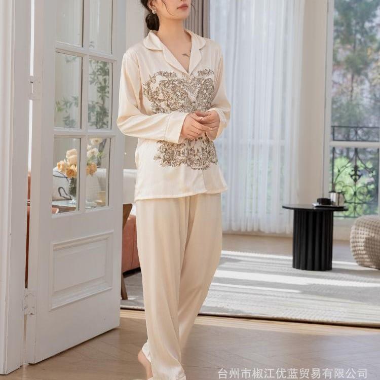 Internet-famous hot light luxury high-end ice and snow silk sweet temperament spring and autumn long-sleeve gold butterfly set loungewear pajamas