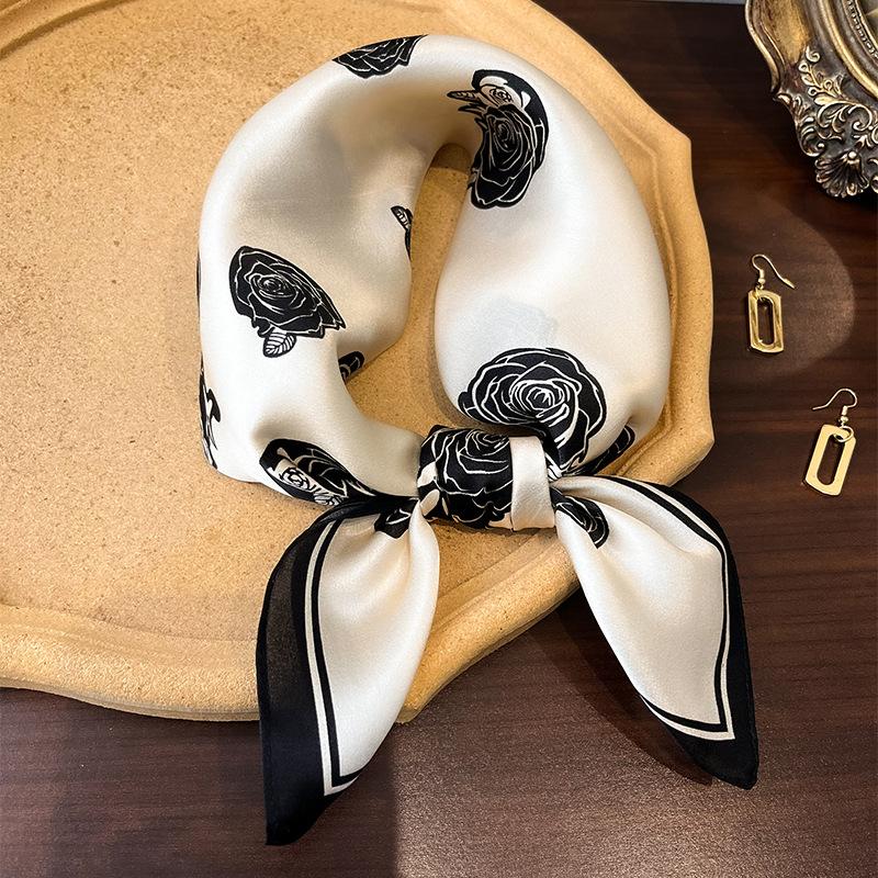 Spring Hot Simple Design Silk Scarf Women's Versatile Temperament Rose Mulberry Silk Scarf Fashion Small Square Scarf