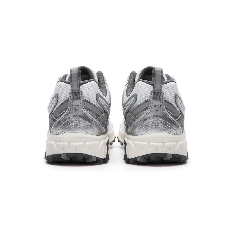 New Balance Unisex 410 Series Retro Trail Sneakers MT410KM5